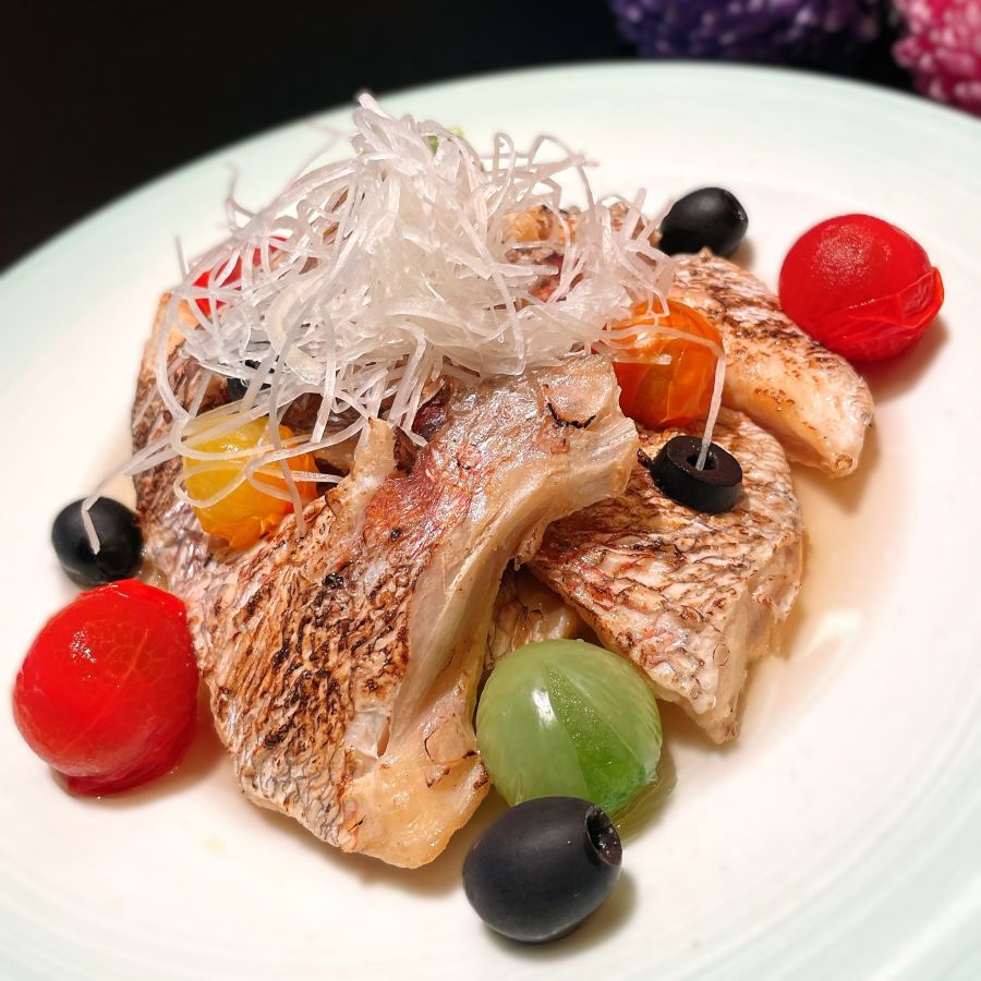 鯛カマアクアパッツァ